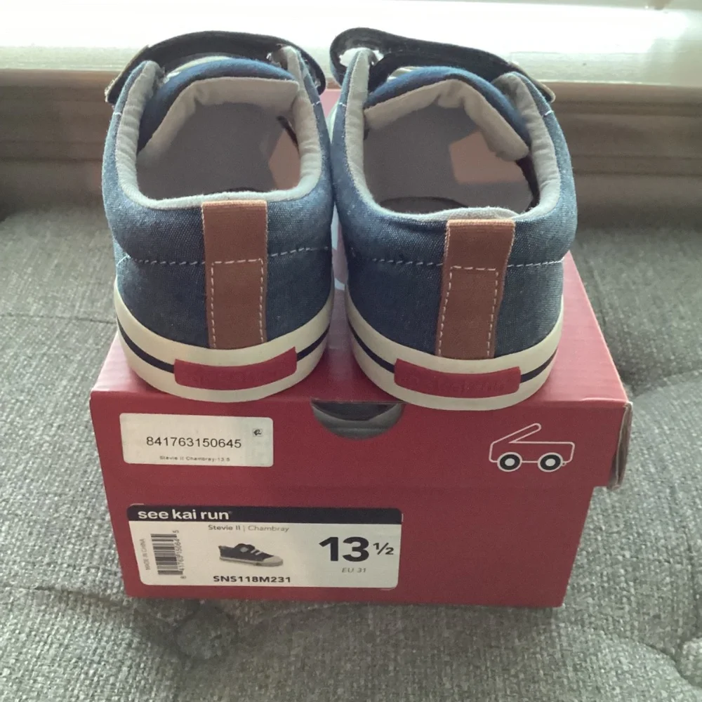 See Kai Run Stevie II Sneaker, size 13.5